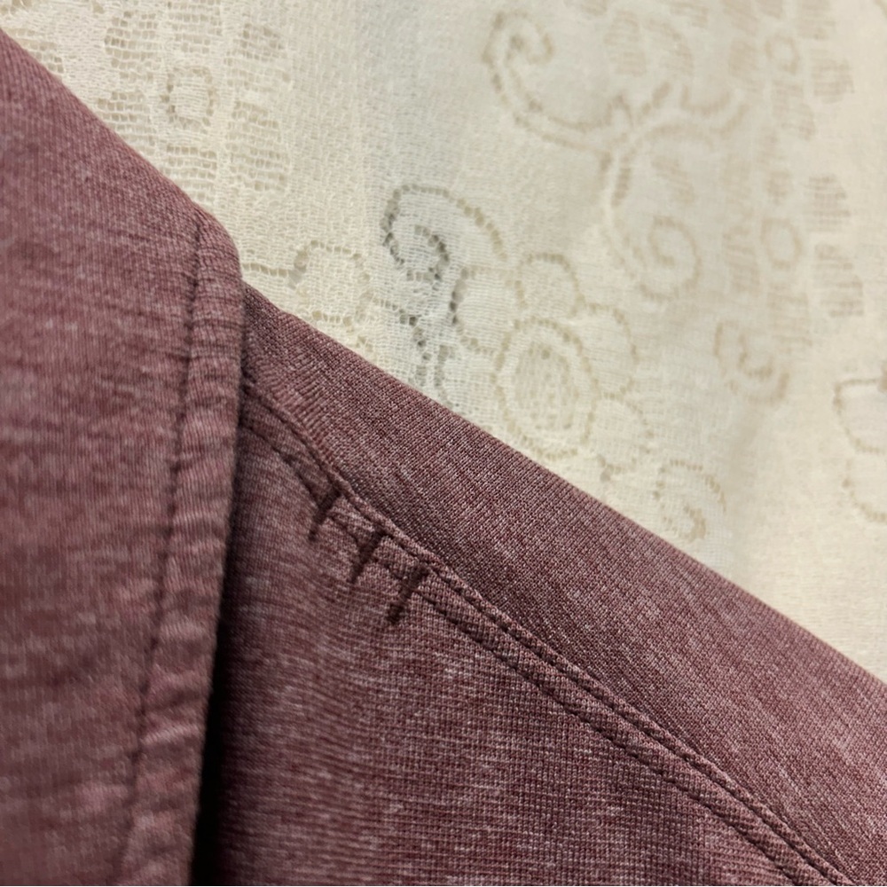 Lululemon short sleeve evolution polo in heather arctic plum size medium - Picture 7 of 10